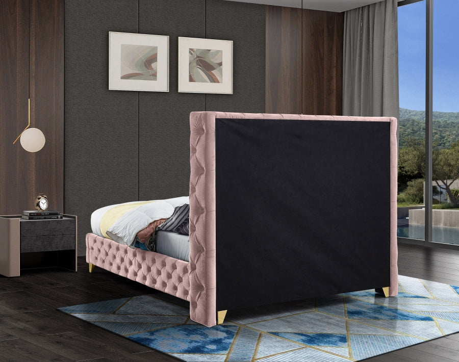 Savan Pink Velvet King Bed from Meridian - Luna Furniture