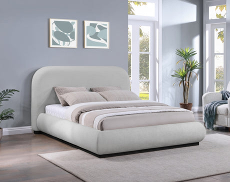 Vaughn Chenille Fabric King Bed Grey from Meridian - Luna Furniture