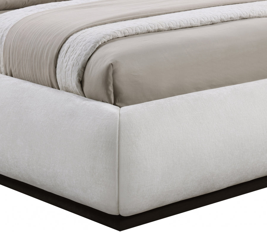 Vaughn Chenille Fabric Twin Bed Cream from Meridian - Luna Furniture