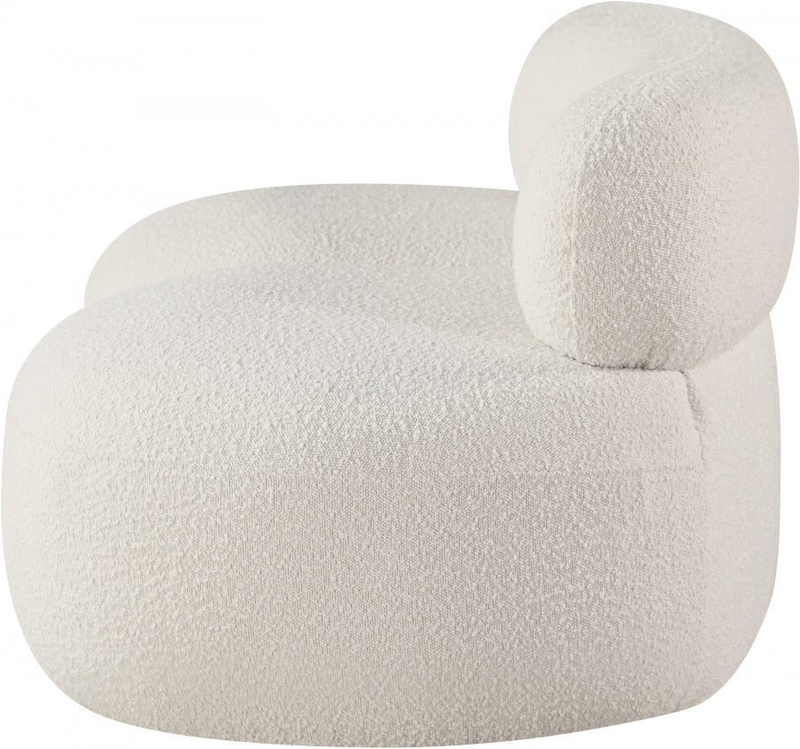 Venti Boucle Fabric Loveseat Cream from Meridian - Luna Furniture