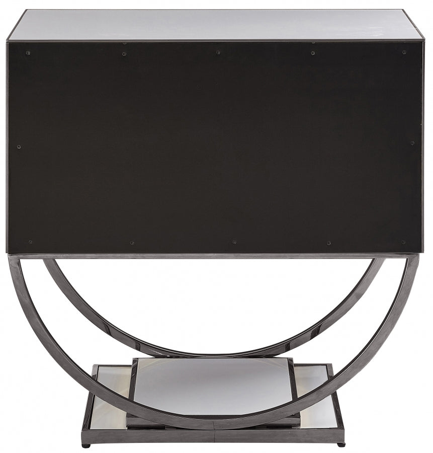 Alyssa White Side Table from Meridian - Luna Furniture