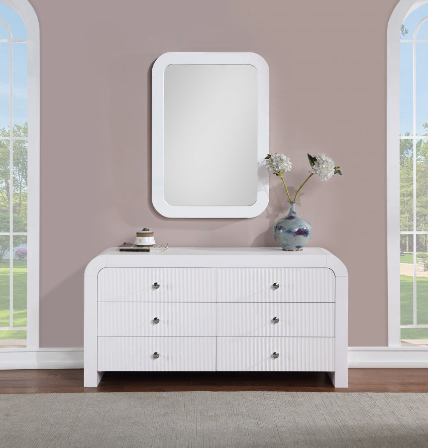 Artisto White Dresser from Meridian - Luna Furniture