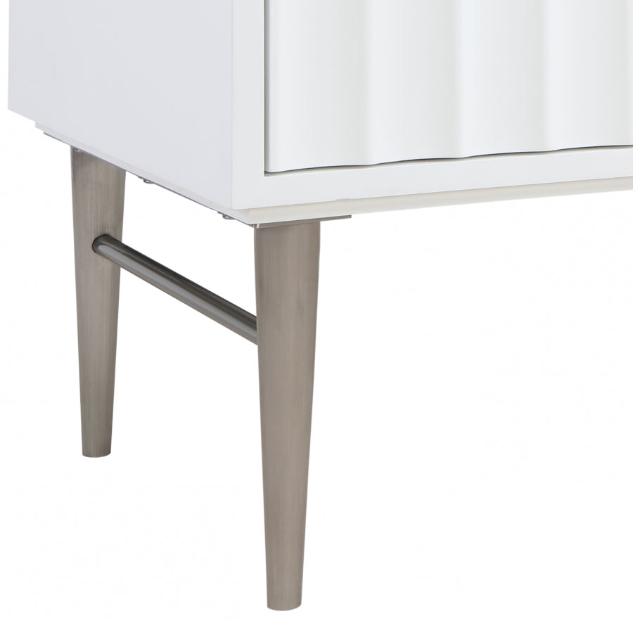 Modernist White 48" Bathroom Vanity from Meridian - Luna Furniture